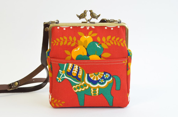 Mini shoulder bag - Vintage Scandi Dala horse - red [697] 第3張的照片