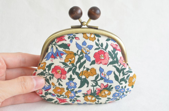 ///SALE/// 花卉口金包 Liberty "Mamie" floral coin purse [608] 第3張的照片