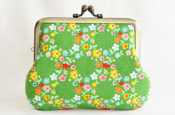 Retro floral coin purse - Green garden floral [588] 第3張的照片