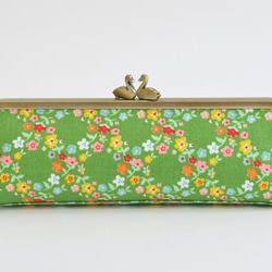 Floral pen case with swans - Green garden - multi [667] 第2張的照片