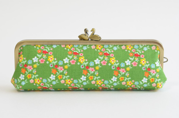 Floral pen case with swans - Green garden - multi [667] 第3張的照片