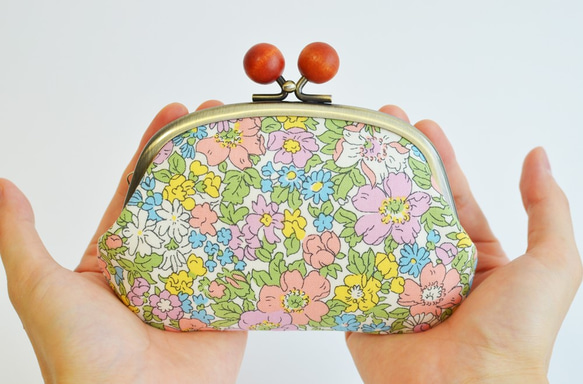 {口金包}Liberty "Cosmos Meadow" purse with wooden balls[698] 第4張的照片