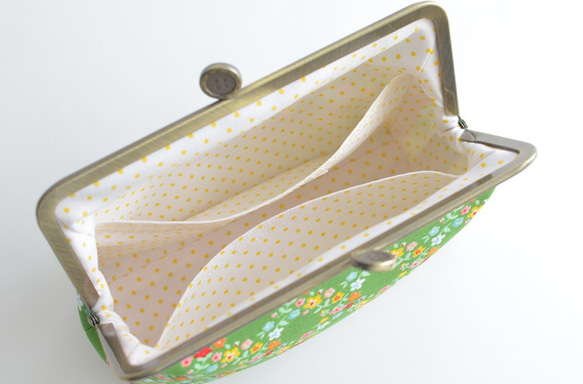 Retro floral cosmetic pouch - Green garden floral [728] 第5張的照片