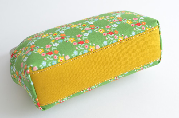 Retro floral cosmetic pouch - Green garden floral [728] 第6張的照片