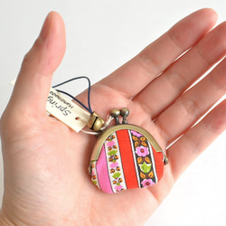 Tiny kiss lock purse with strap - Vintage Retro Folk [497] 第3張的照片