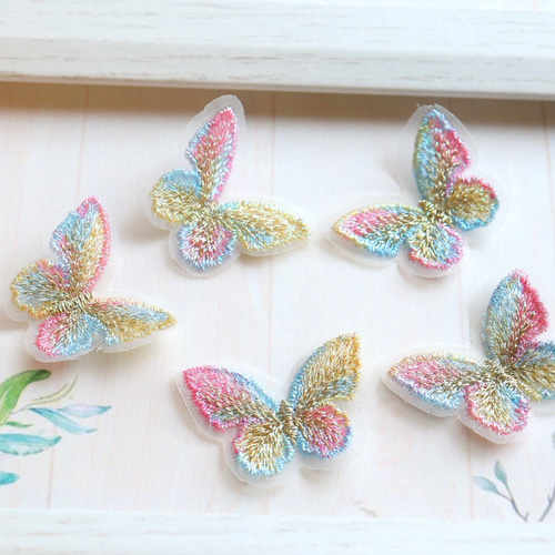 8個☆刺繍蝶々 蝶々素材 蝶々パーツ レインボー① ワッペン 
