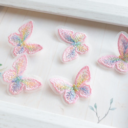 8個★刺繍蝶々　蝶々素材　蝶々パーツ　ピンクレインボー 2枚目の画像