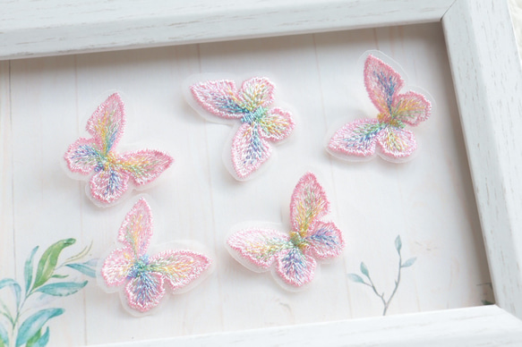8個★刺繍蝶々　蝶々素材　蝶々パーツ　ピンクレインボー 9枚目の画像
