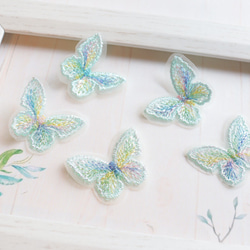8個★刺繍蝶々　蝶々素材　蝶々パーツ　グリーンレインボー 9枚目の画像