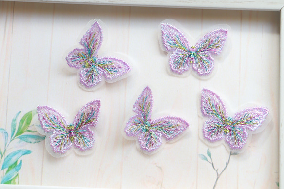 8個★刺繍蝶々　蝶々素材　蝶々パーツ　パープルレインボー 7枚目の画像
