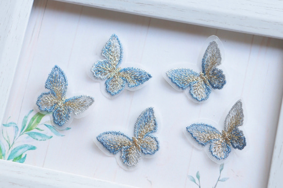 8個★刺繍蝶々　蝶々素材　蝶々パーツ　ブルー×ゴールドグラデーション 10枚目の画像