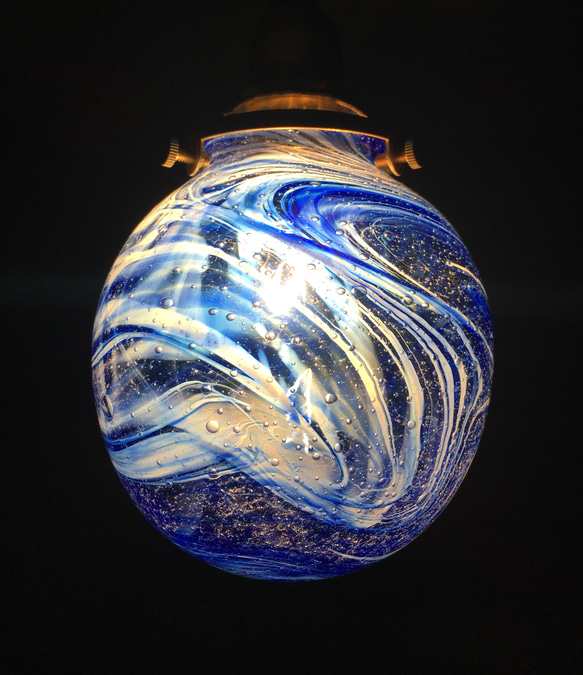 麻炭ガラス・ランプシェード『10cm』『地球』 E17ソケット (ヒマラヤ産原種 麻炭使用) 2枚目の画像