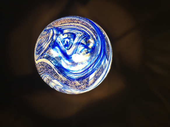 麻炭ガラス・ランプシェード『10cm』『地球』 E17ソケット (ヒマラヤ産原種 麻炭使用) 5枚目の画像
