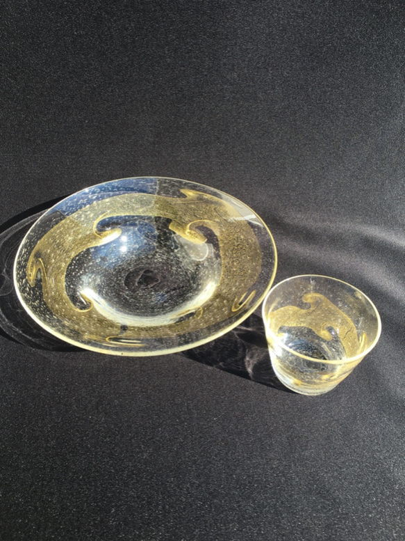 麻炭ガラス『Golden Wave 平鉢(ヒマラヤ産原種の麻炭使用)』 6枚目の画像