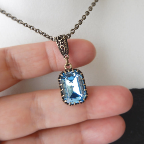 イスラエル ブルーシルバーの大ぶりネックレス