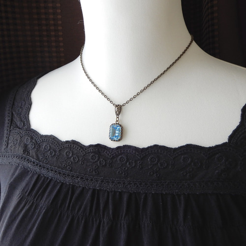 イスラエル ブルーシルバーの大ぶりネックレス