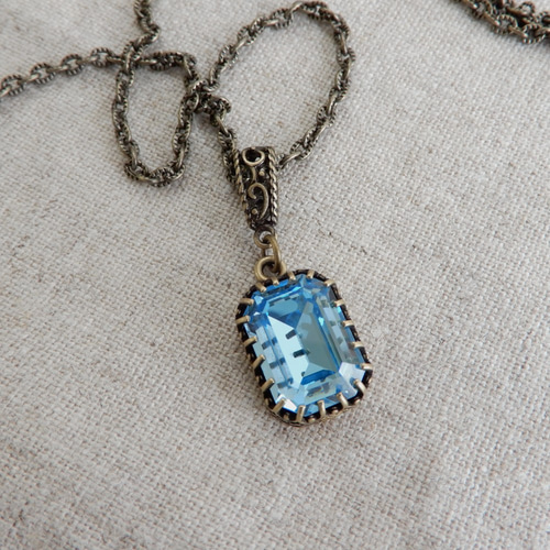 イスラエル ブルーシルバーの大ぶりネックレス