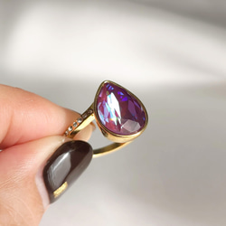 勃艮第喜悅 | 大水滴高品質水晶簡約戒指 | 紫紅紫夢幻玻璃 第2張的照片