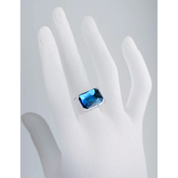 金屬防過敏/超大優質水晶戒指/百慕達藍 | 大號樹脂壓克力藍 第2張的照片