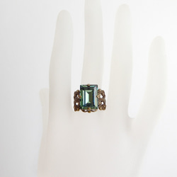 期待已久的重印！ Erinite 綠色美麗長方形水晶戒指 | 古董復古大號免費 第3張的照片