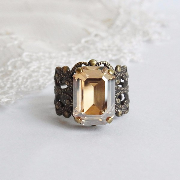 香檳金 | 美麗的大水晶戒指 | 祖母綠切割仿古風格哥特式洛可可式 第2張的照片