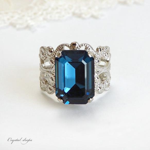 蒙大拿深藍色 | 漂亮的大號水晶戒指 | 祖母綠切割海軍藍古董風格哥特式洛可可風格 第1張的照片