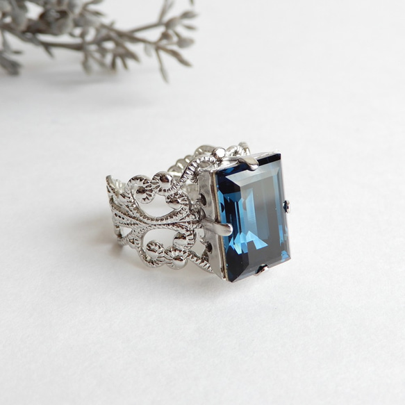 期待已久的重印！蒙大拿深藍色美麗長方形水晶戒指 | 古董風格大號哥德式免費 第2張的照片