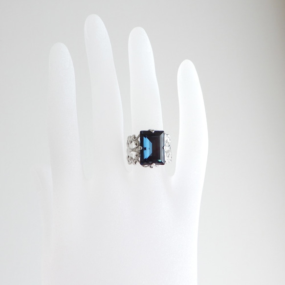 期待已久的重印！蒙大拿深藍色美麗長方形水晶戒指 | 古董風格大號哥德式免費 第3張的照片