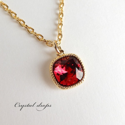 スカーレット レッド｜ころんとしたスクエア 高品質クリスタル