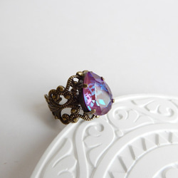 勃艮第喜悅 | Shizuku 高品質水晶古典戒指 | 紫紅紫玻璃 第2張的照片