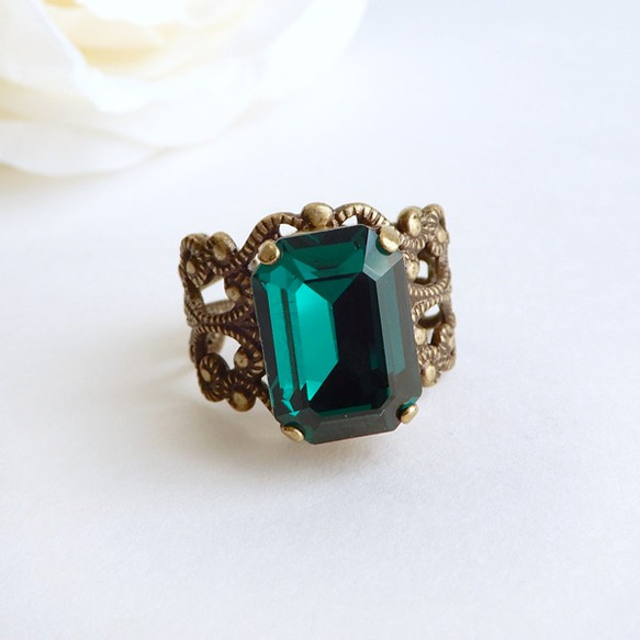 綠色｜美麗的大水晶戒指｜祖母綠切割綠色古董哥特式洛可可 第2張的照片