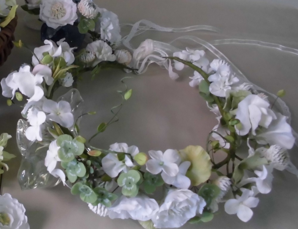 【受注作品】　天使の花かんむり（クレイフラワー）