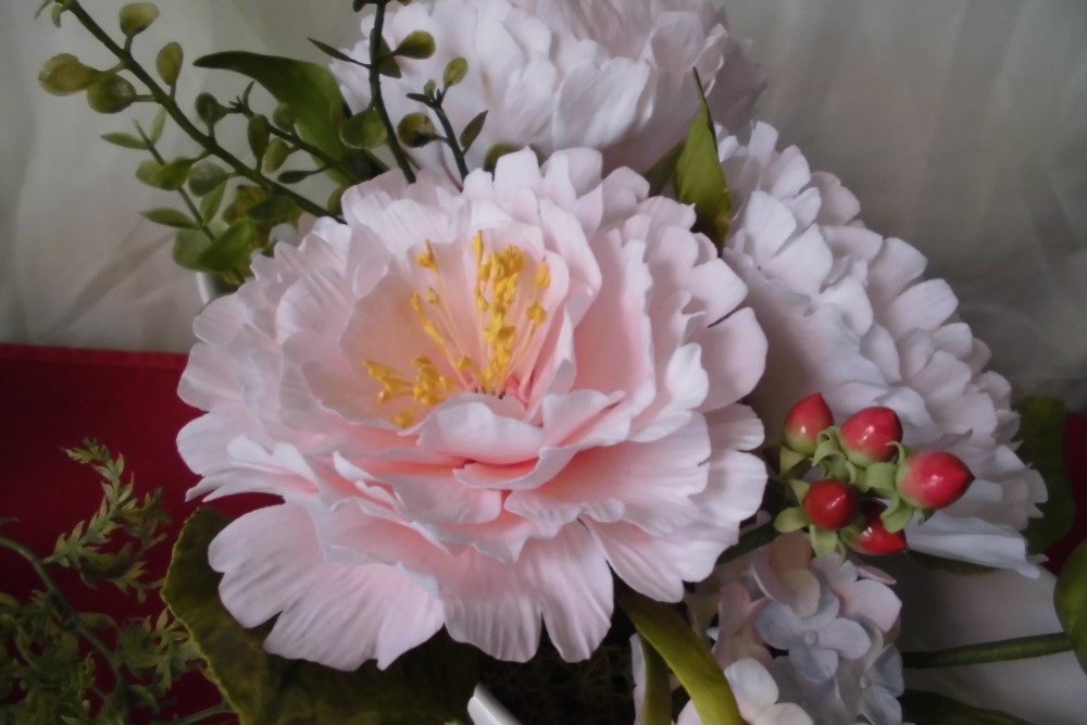 上品な芍薬アレンジ