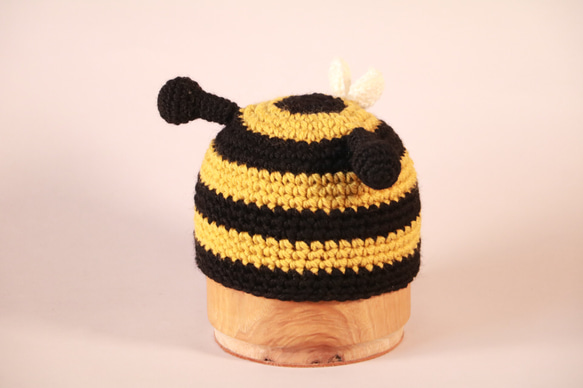 ミツバチさんのニット帽子（子ども用） 1枚目の画像