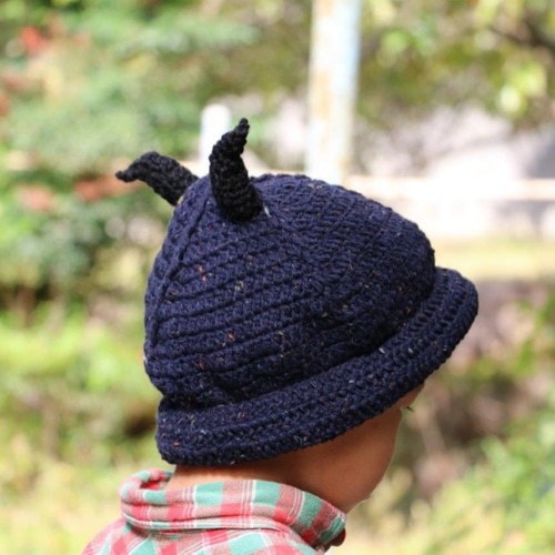 ツノのあるネイビーニット帽子（こども用） 帽子(ベビー・キッズ