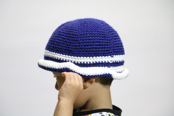 青色のニット帽子（子ども用） 1枚目の画像