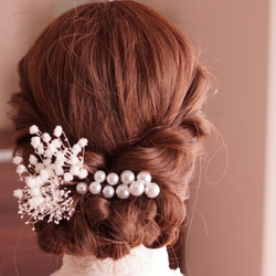 白いお花とパールビーズの髪飾り 3枚目の画像