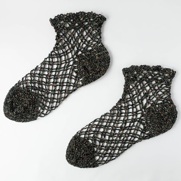 かぎ針編みの靴下 ブラック×グリーン 5枚目の画像