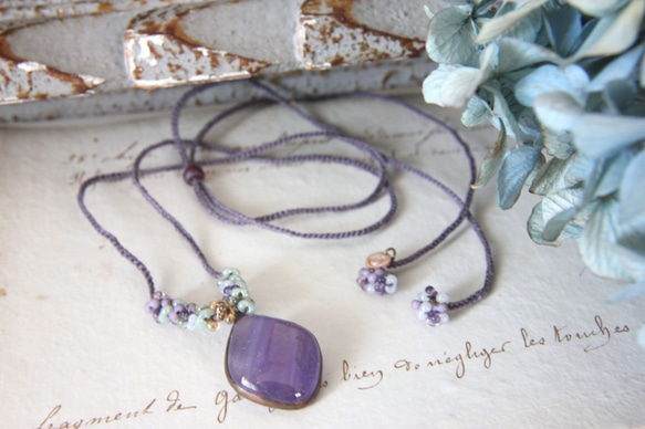 フュージングガラスネックレス　ー紫ー　＜金属フリー紐＞　 2枚目の画像