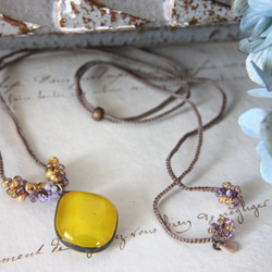 フュージングガラスネックレス　－黄色ー　＜金属フリー紐＞　 2枚目の画像