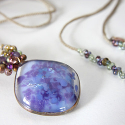 紫陽花の花吹雪ネックレス　　＜金属フリー紐＞　　 1枚目の画像