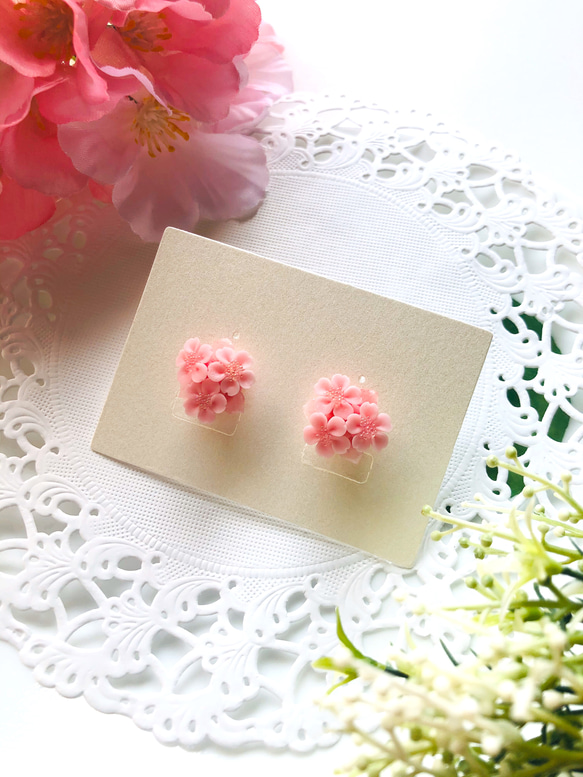 樹脂粘土 桜満開ピアス イヤリング ピアス（スタッド・一粒） mint 