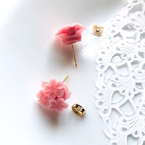 樹脂粘土 桜満開ピアス イヤリング ピアス（スタッド・一粒） mint 