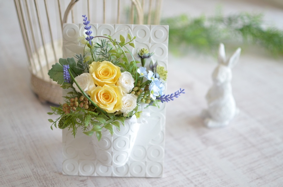 伝えたいメッセージ×プリザーブドフラワーアレンジ☆新築祝い、誕生日、敬老の贈りものに♪