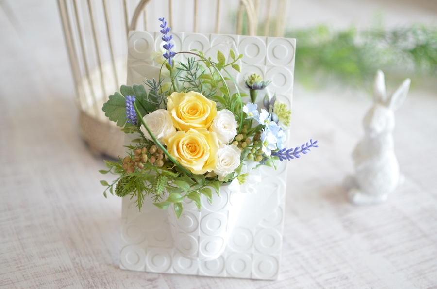 伝えたいメッセージ×プリザーブドフラワーアレンジ☆新築祝い、誕生日、敬老の贈りものに♪