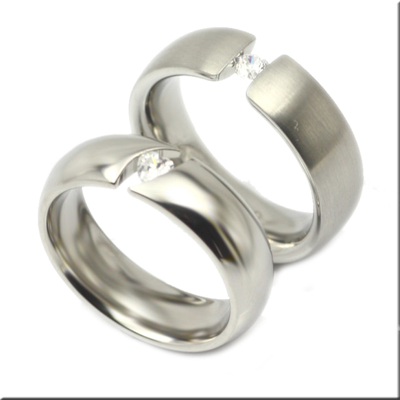 【送料無料】ブリリアントカット＆ハートシェイプＣＺダイヤ ペアリング マリッジリング 結婚指輪 （2本セット価格） 1枚目の画像