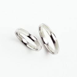 『ウェーブラインが美しいマリッジ』ペアリング  婚約指輪 名入れ 刻印  結婚指輪 マリッジリング ステンレス 記念日 3枚目の画像