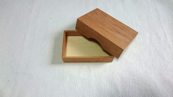 木箱 2枚目の画像
