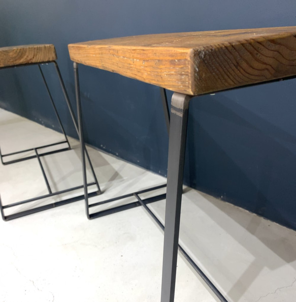 木とアイアンのスツール　ベンチ　小物置き　サイドテーブル　西海岸風　ラック　industrial 3枚目の画像