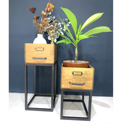 アイアンと古材BOXのプランター台　Ｍサイズ　観葉植物　プランター　アンティーク　おしゃれ　カフェ風　アイアン 2枚目の画像